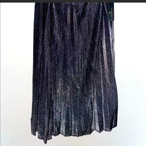 🦋💐Silver metallic pleated skirt 🦋💐